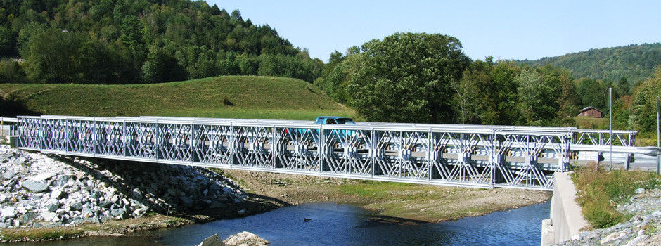 A construção de ponte provisória da construção de aço/projetou pre pontes pedestres